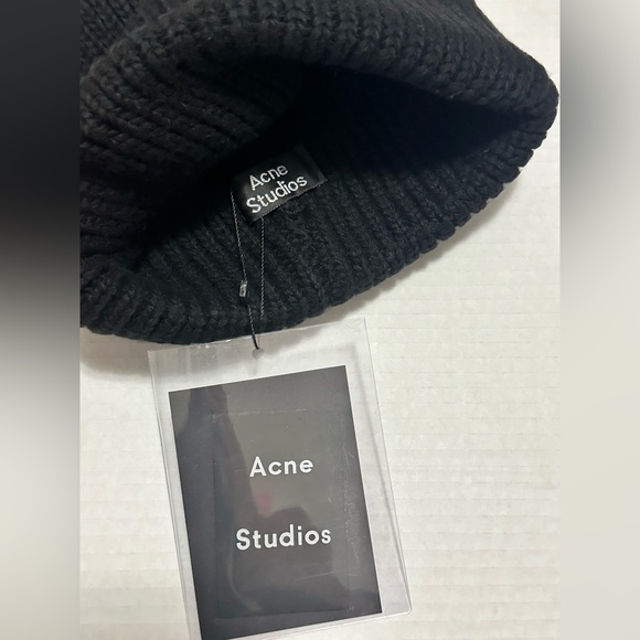 Acne Studios Beanie - Picture 3 of 3